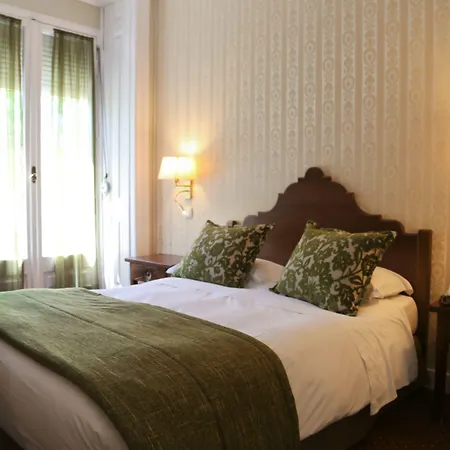 多姆桑丘一世酒店 2*