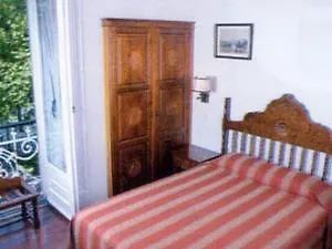 多姆桑丘一世酒店