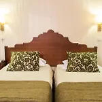 Dom Sancho I Hotel 2*